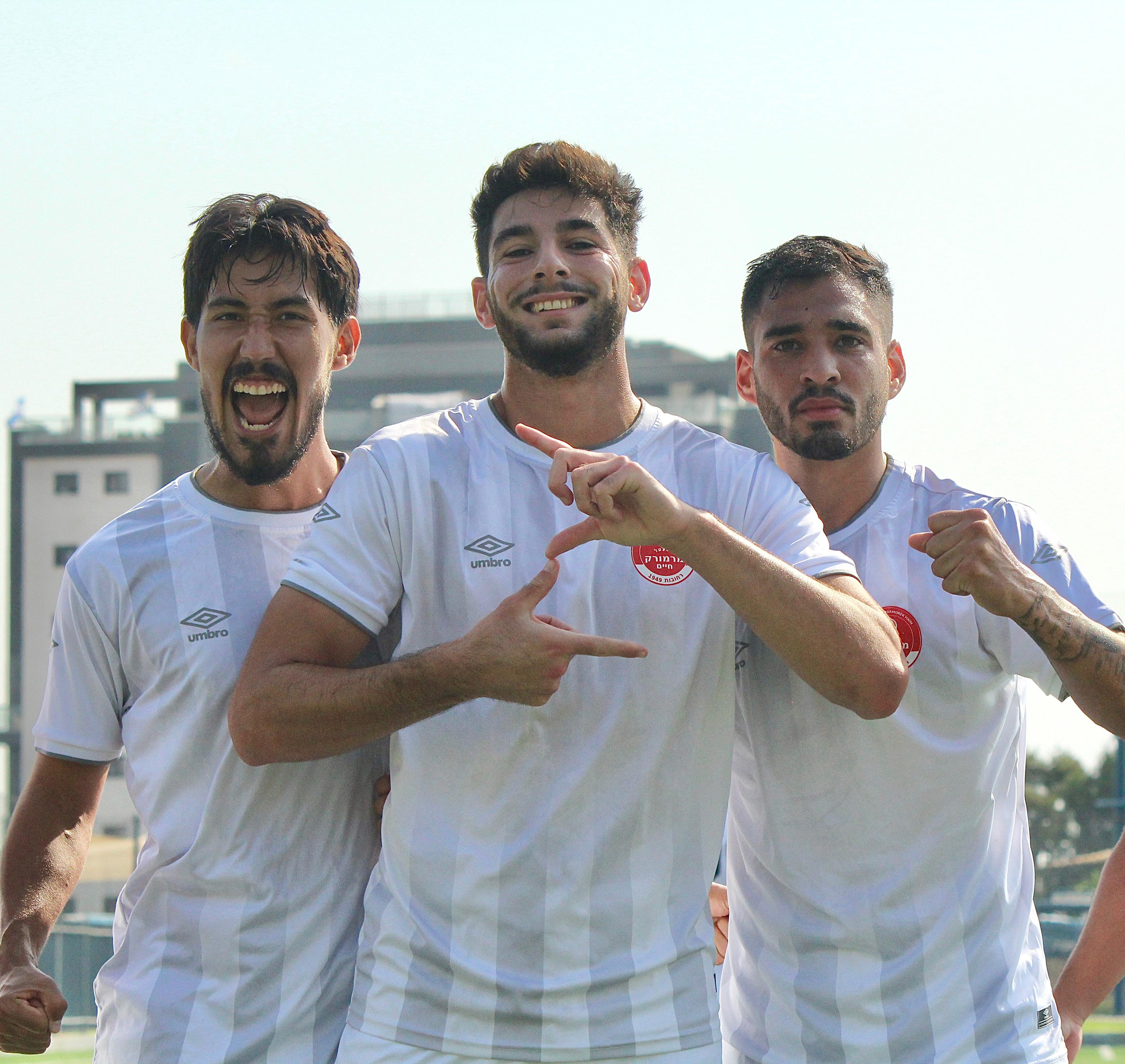 שחקני מרמורק לאחר שער היתרון